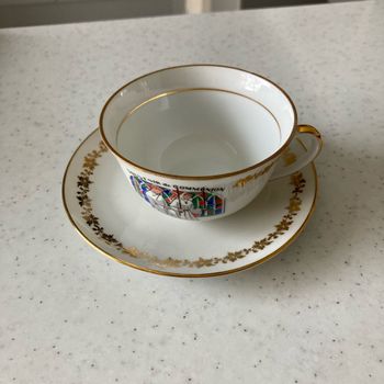 Tasse et sous tasse de communion