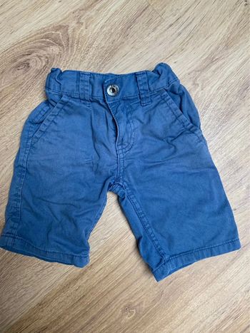 Short bleu 2 ans