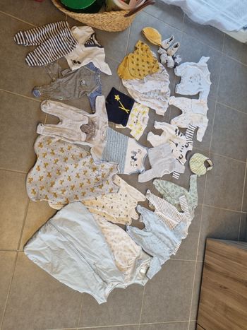 Lot naissance 1 mois pyjama body...