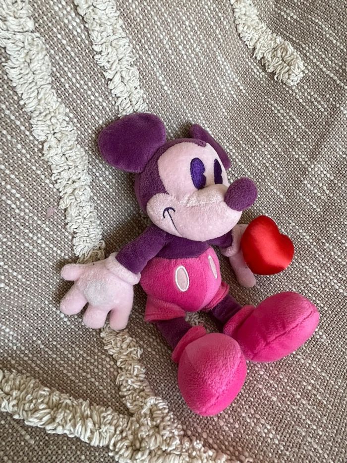 Peluche doudou 23cm Disney Mickey vintage souris rose et violette très bon état - photo numéro 2