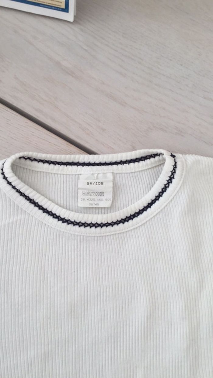 Lot 2 tee-shirts 5 ans - photo numéro 5