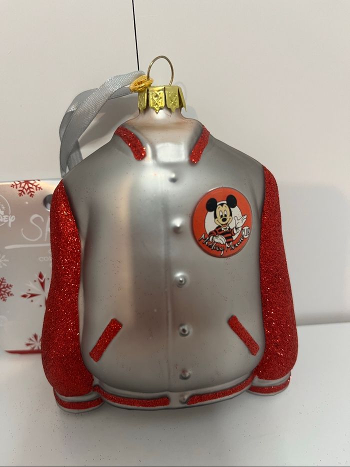 Ornement Disney Sketchbook 2022 – Veste Mickey Mouse Club – Neuf - photo numéro 4