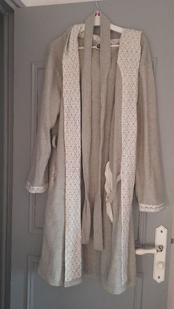 Peignoir molletonné  polyester gris avec capuche