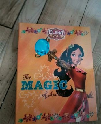 Grand classeur disney elena davalor neuf