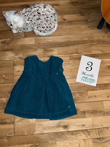 Jolie robe en velours vert canard obaibi très bon état 3 mois/60 cm