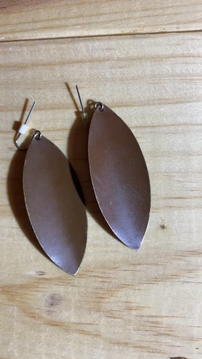Boucles d’oreilles forme feuille - photo numéro 3