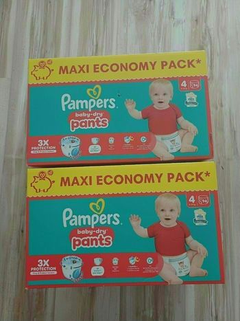 Deux cartons de couches pampers pants taille 4