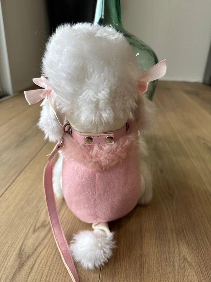 Peluche chien avec sa laisse - photo numéro 3