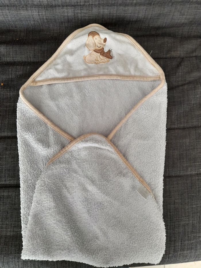 Cape de bain bébé