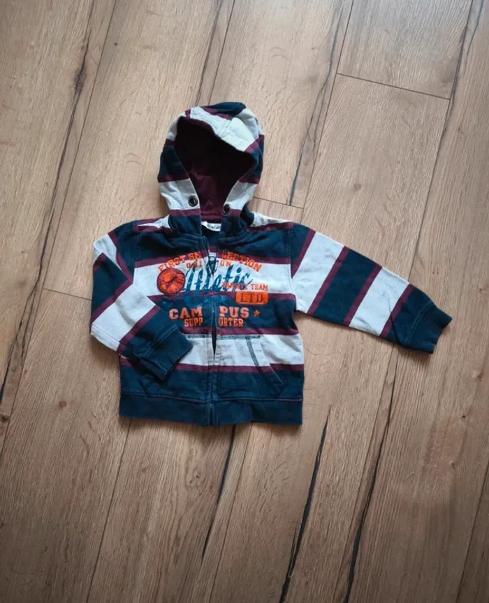 Veste à capuche