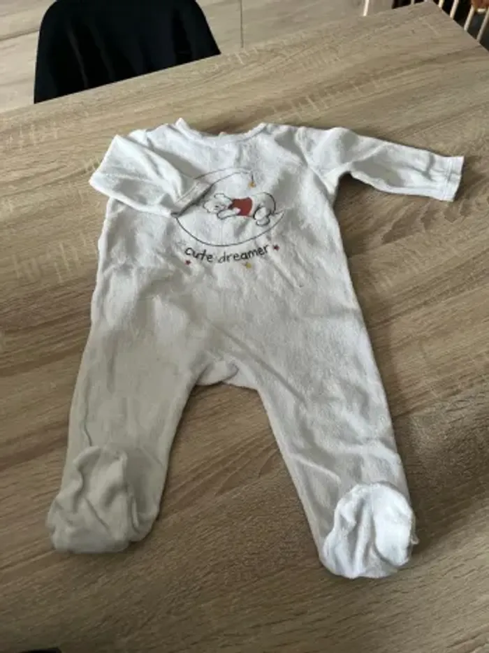 Lot pyjamas 6 mois - photo numéro 5