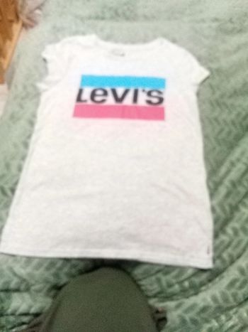 T shirt levis