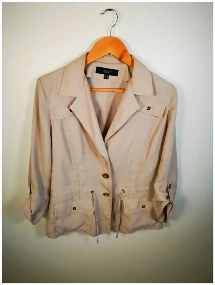 C34 veste gris Un jour ailleurs 42
