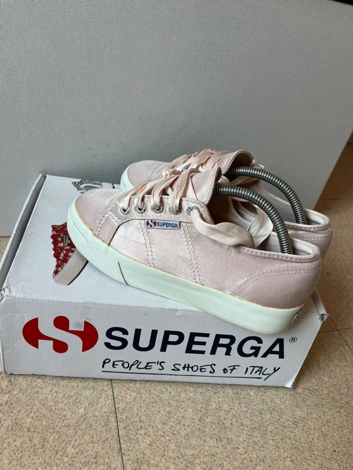 Baskets Superga Rose Satinée Avec Sa Boîte D’origine Taille (36) - photo numéro 2