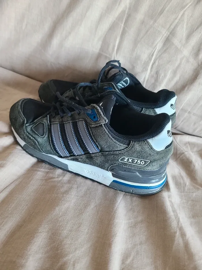 Chaussure adidas