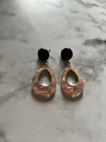 Boucle d’oreille rose