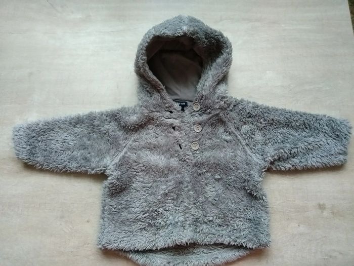 Sweat tout doux, kiabi , taille 9 mois