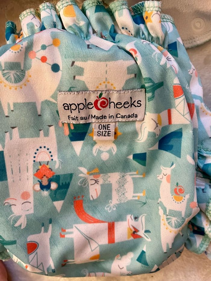 Lot complet Couches lavables Applecheeks NEUVES - photo numéro 2