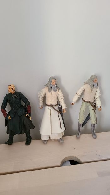 Figurines