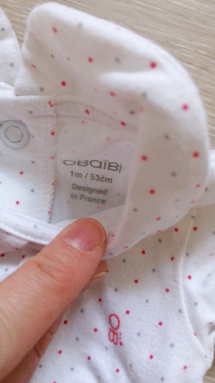 Lot de 2 bodys  1 mois Obaidi - photo numéro 4