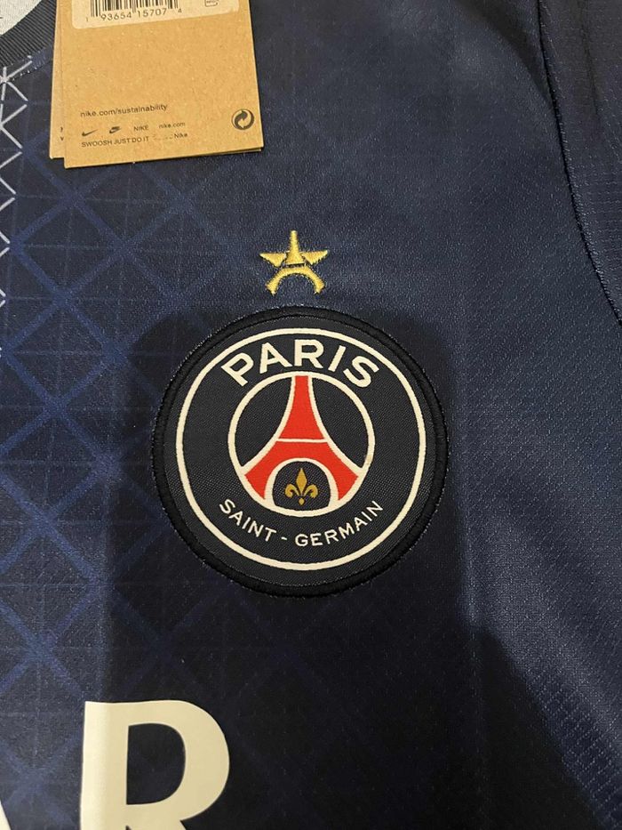 Maillot PSG neuve taille M - photo numéro 3