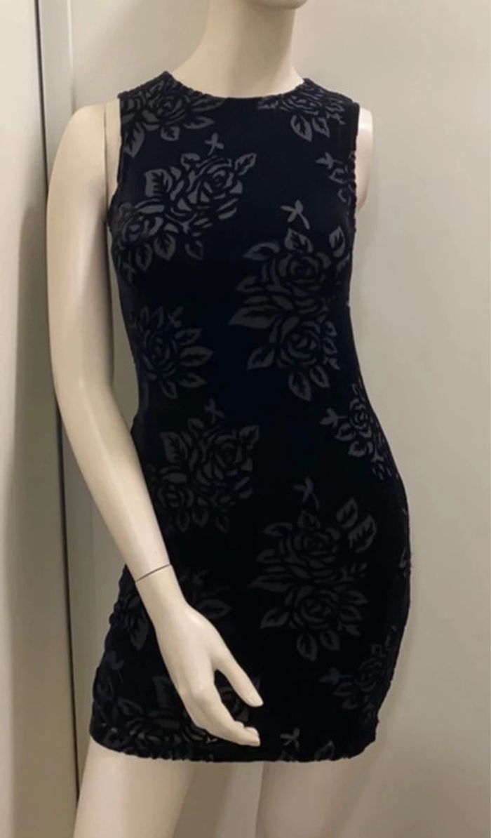 Magnifique robe noire effet velours avec doublure Camaïeu taille 34