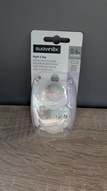 Tétine sucette suavinex