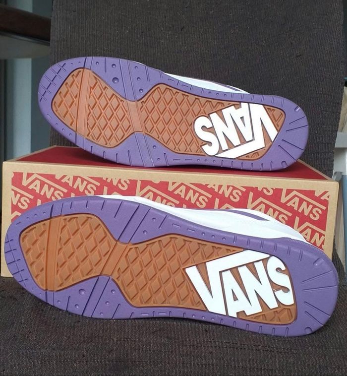 Vans cuir violette neuves - photo numéro 2