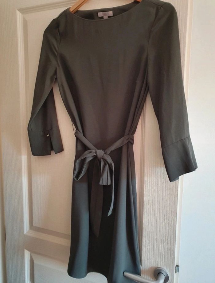 Robe kaki