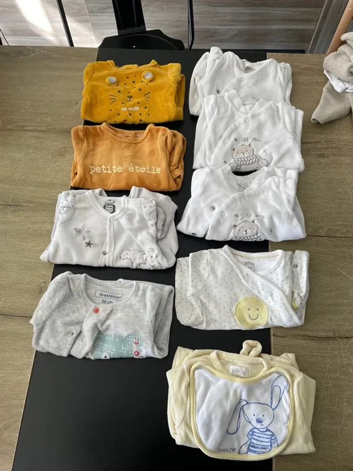 Lot de 9 pyjamas grenouillère 1 mois