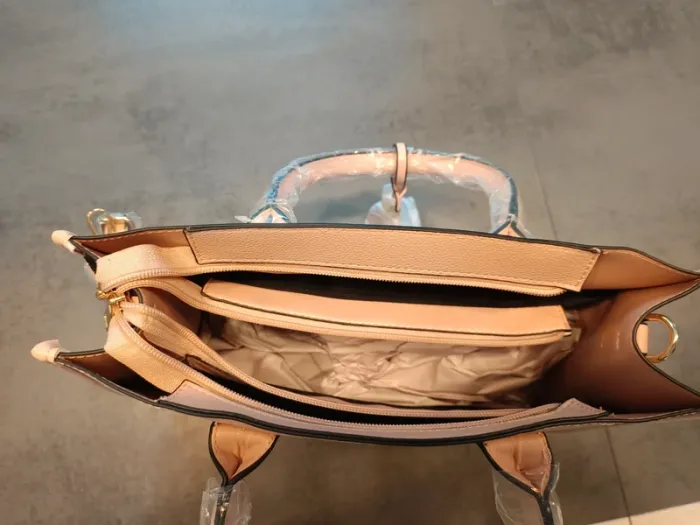 Vend sac a main Rodier neuf avec étiquette. - photo numéro 9