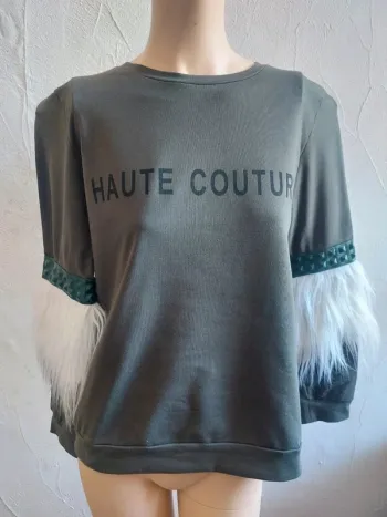 Sweatshirt Haute Couture original avec détails de fourrure Taille L