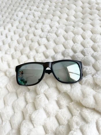 Lunettes de soleil noires