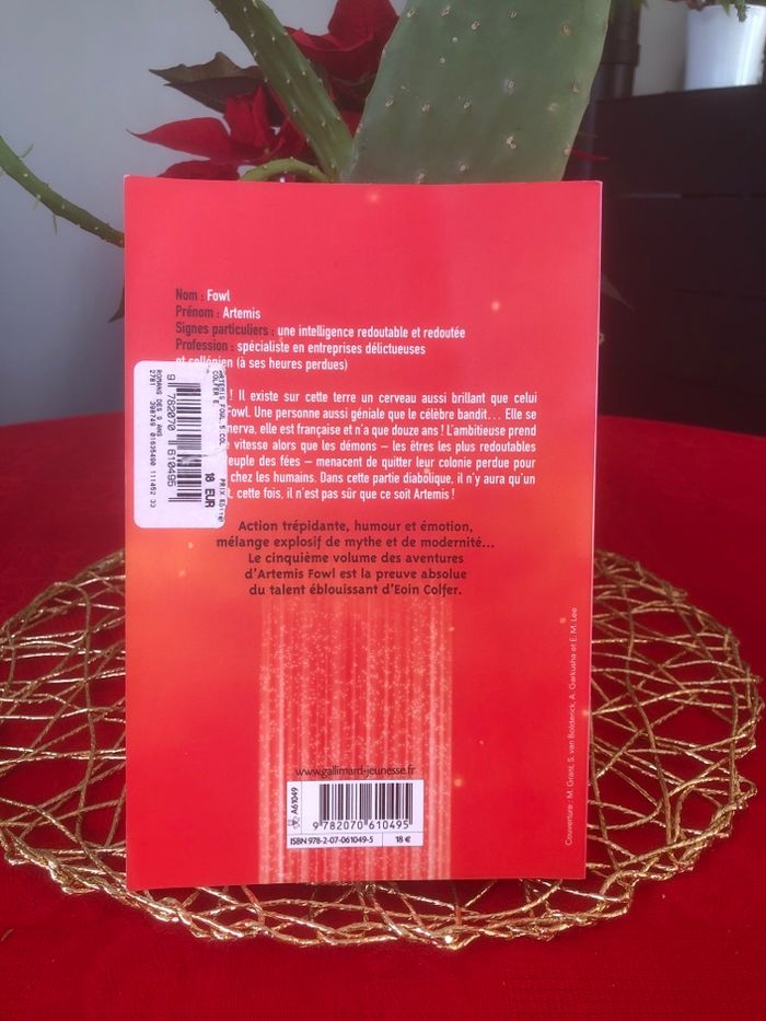 Colonie perdue - Artemis Fowl 5 - Eoin Colfer - photo numéro 2