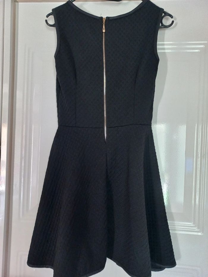 Robe noire - photo numéro 3