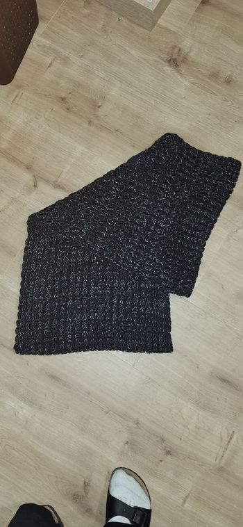 Écharpe, tour de cou noir