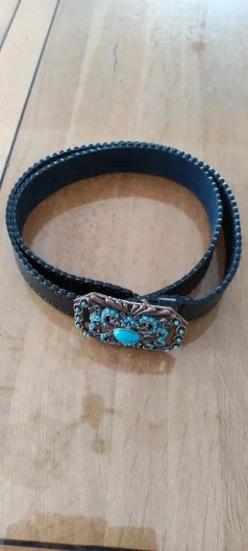 Ceinture neuve simili avec jolie boucle