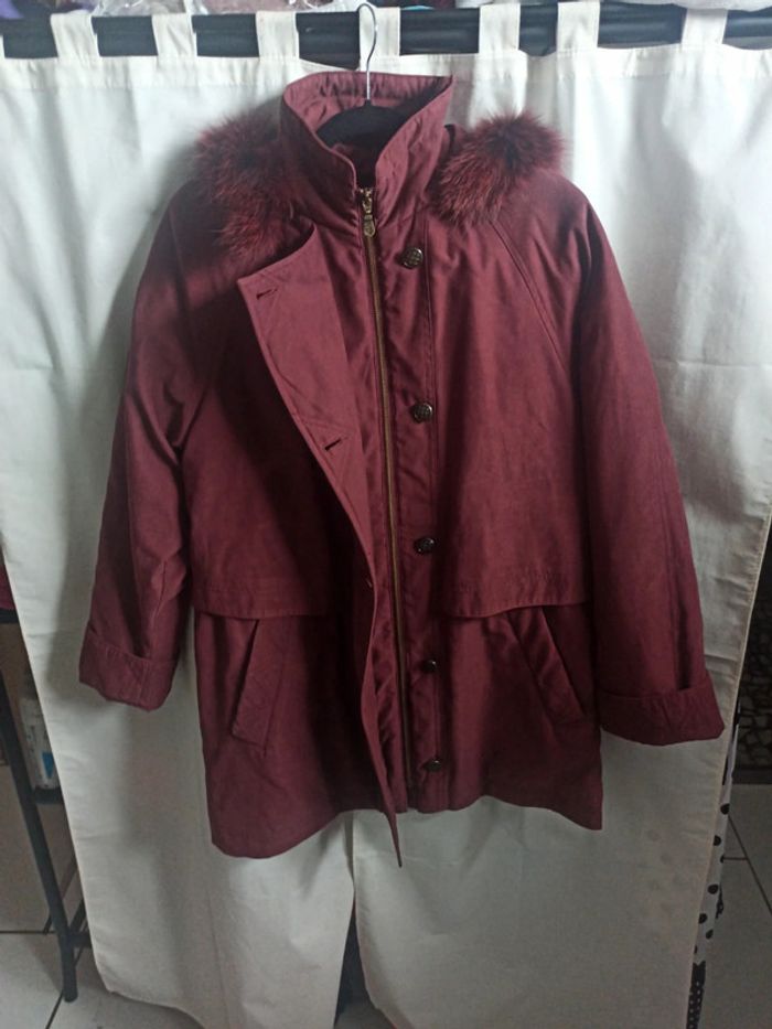 Manteau bordeaux fourrure - photo numéro 2