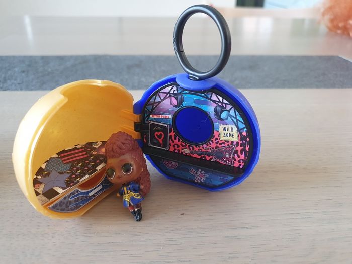 Lot jouets poupée lol - photo numéro 2