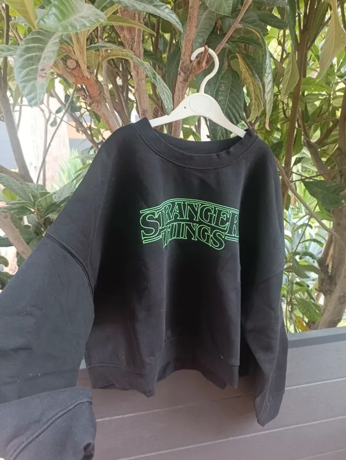 Pull stranger things taille S/M. - photo numéro 4