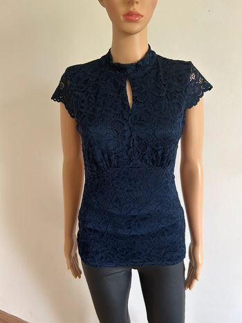 Haut bleu marine en dentelle Morgan taille S jamais porté
