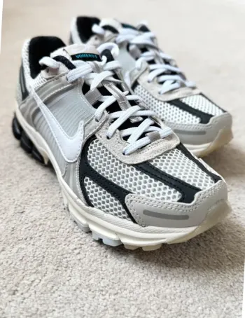 Nike Zoom Vomero 5 PRM - Supersonic