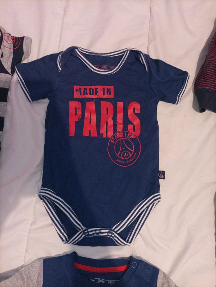 Lot de vêtements PSG Paris Saint-Germain - photo numéro 6