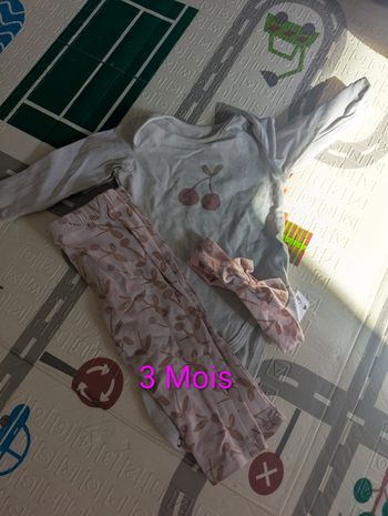 Ensemble cerise