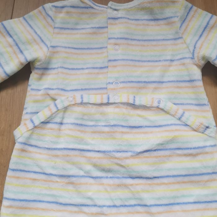 Pyjama 6 mois - photo numéro 4