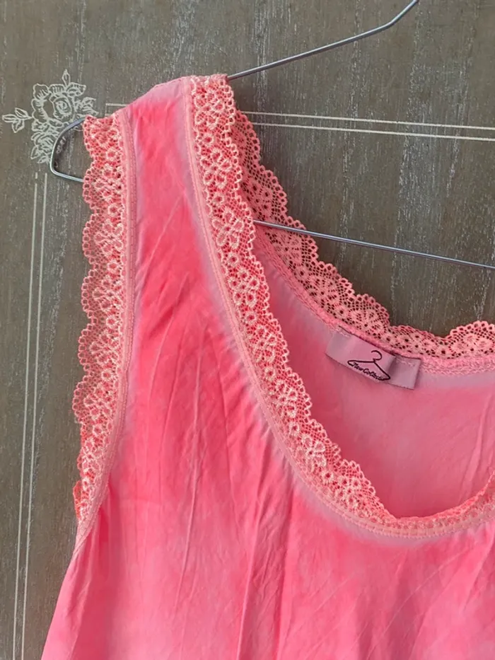 Débardeur dentelle rose fluo - photo numéro 2