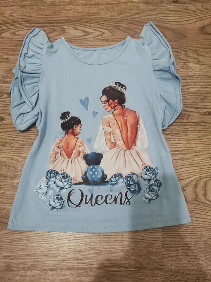 Magnifique tee-shirt queens mère fille 6 ans