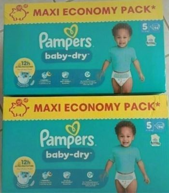 Deux carton de couches pampers taille 5 normale 
