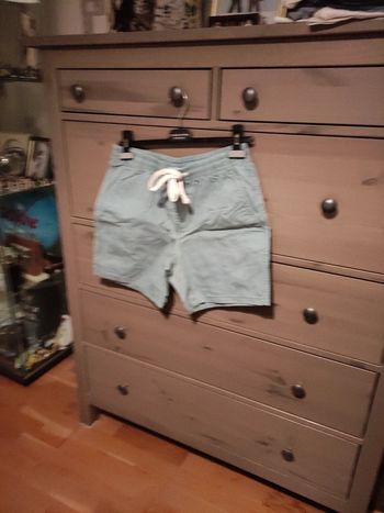 1 short taille S marque Jules