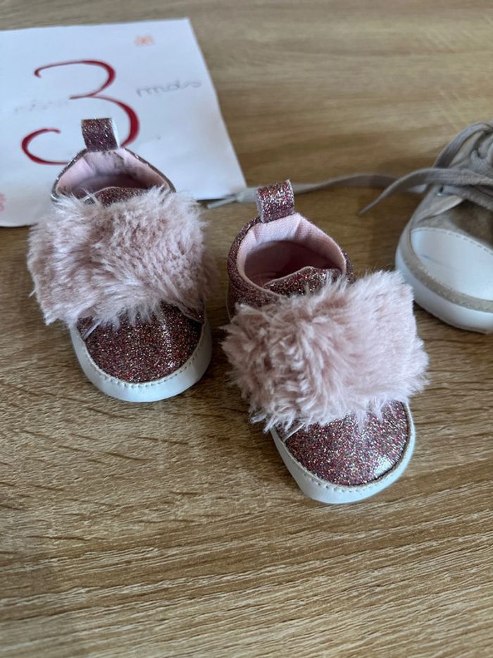 2 paires de chaussures 3 mois - photo numéro 2